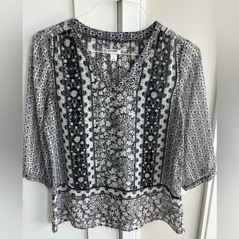 Old Navy Blouse-Medium